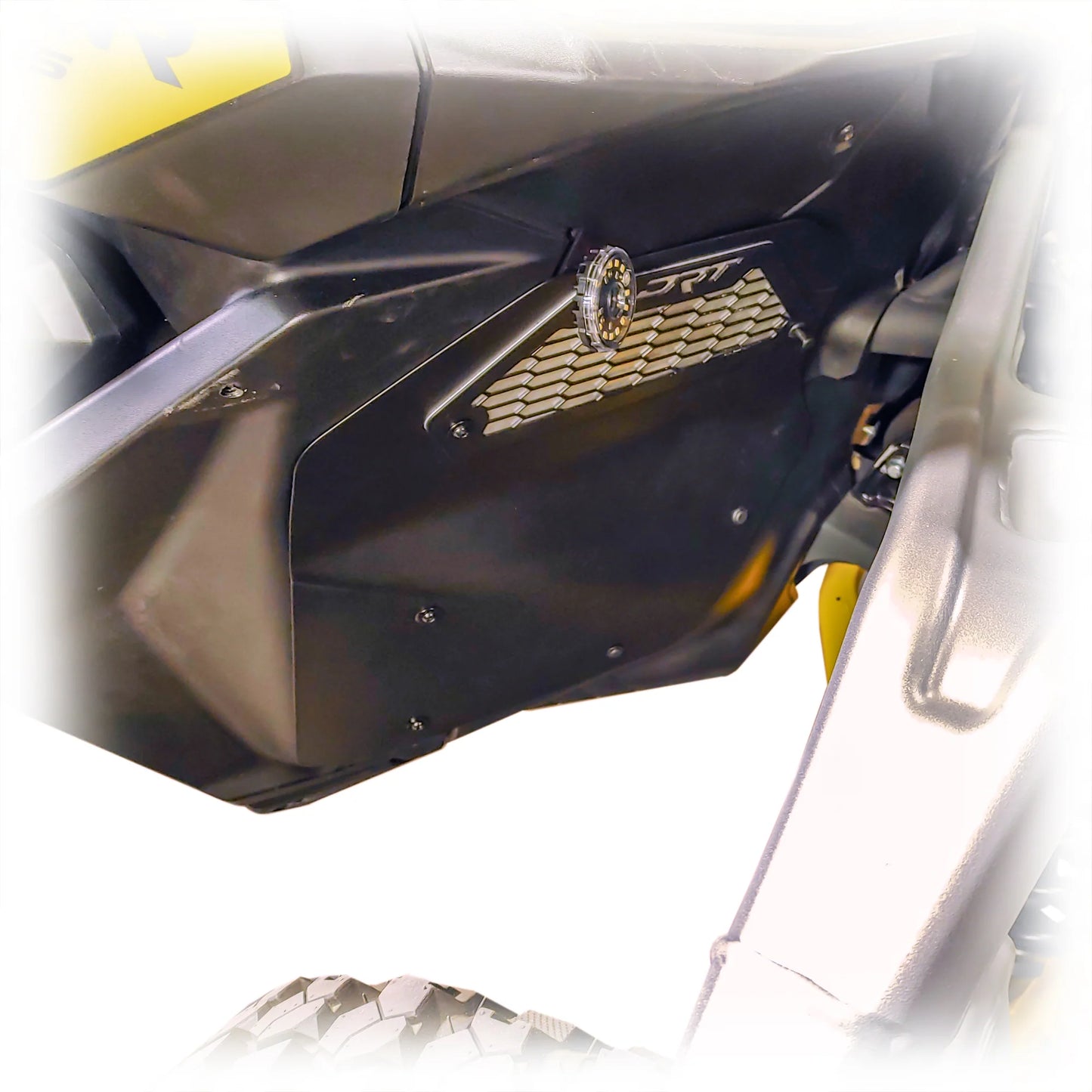 DRT CAN AM MAVERICK R X / XRS 24+ Aluminum Front Inner Fender Rock Guards Passenger Side