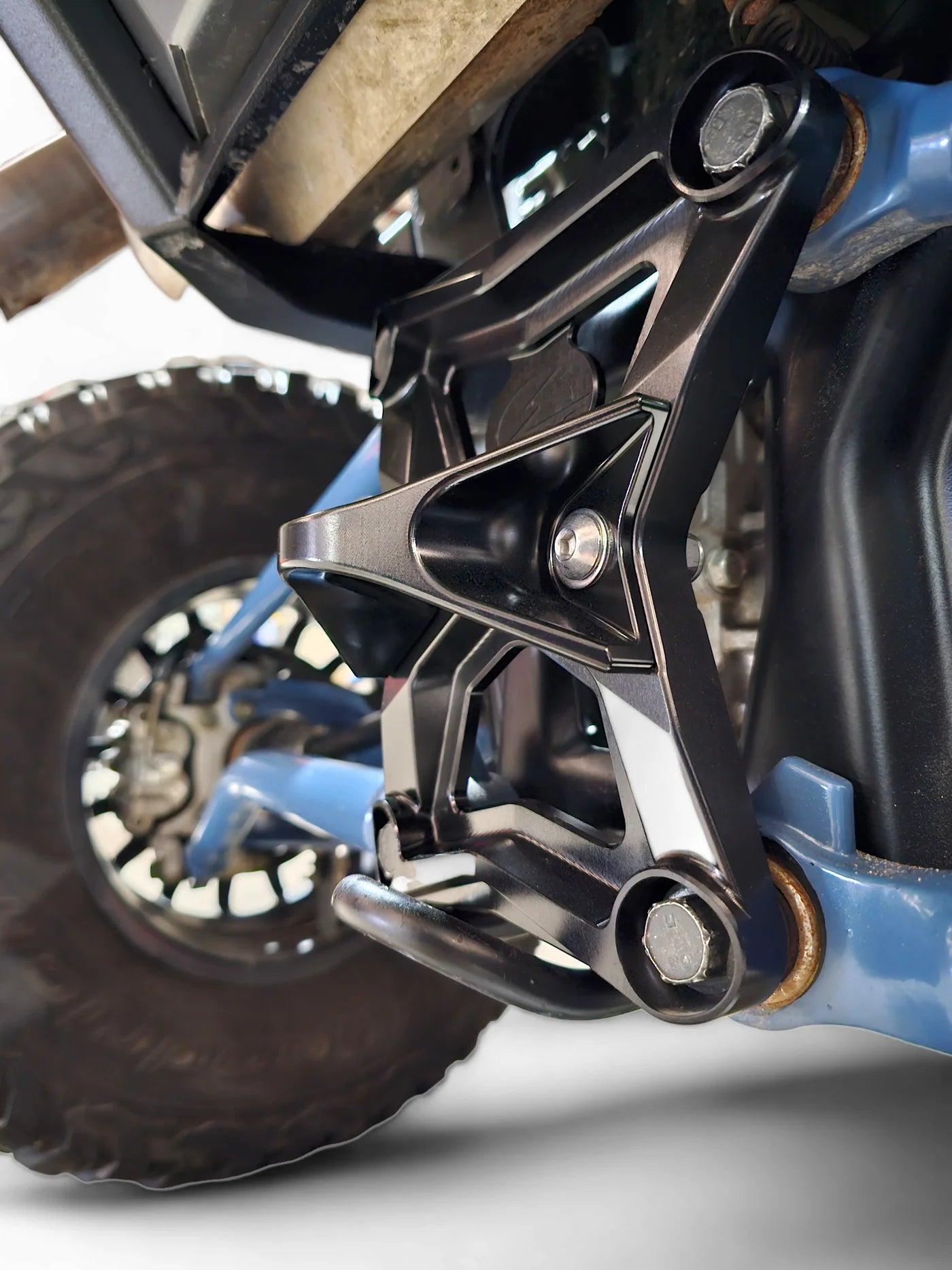 Elektric Offroad Billet Radius Rod Plate W/ Tow Hook Polaris Pro XP / XP4 2020+ Black Side View