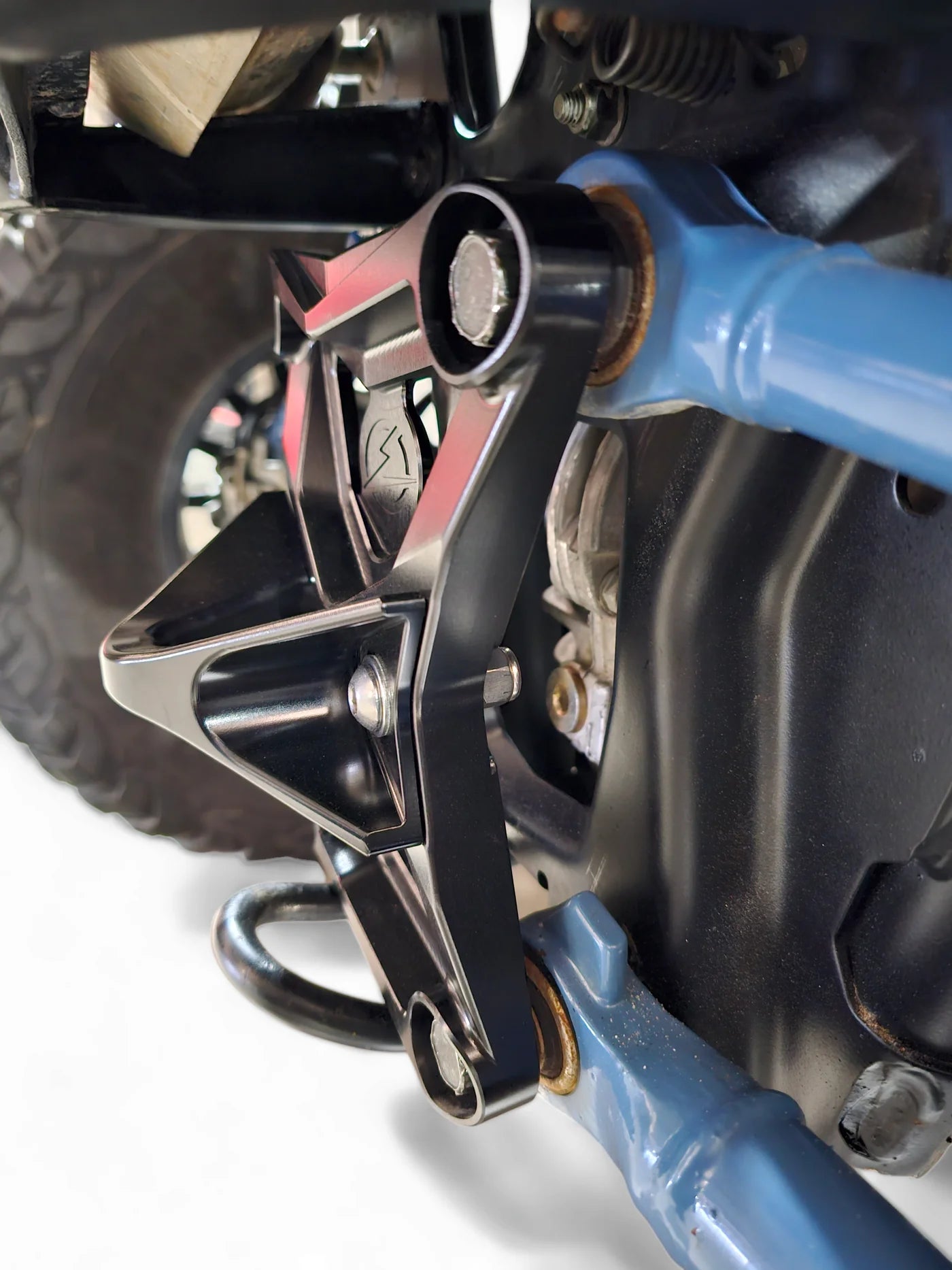 Elektric Offroad Billet Radius Rod Plate W/ Tow Hook Polaris Pro XP / XP4 2020+ Black Mounted Side