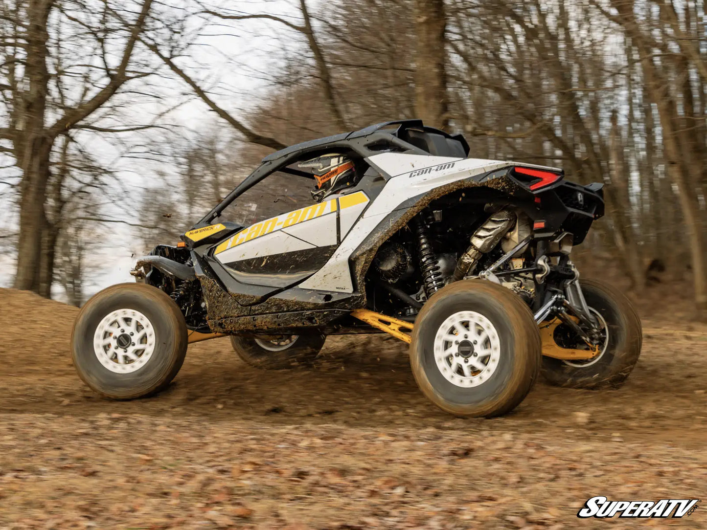 SuperATV HEX Billet Radius Rods Bars Can Am MAVERICK R X XRS 2024+ In action