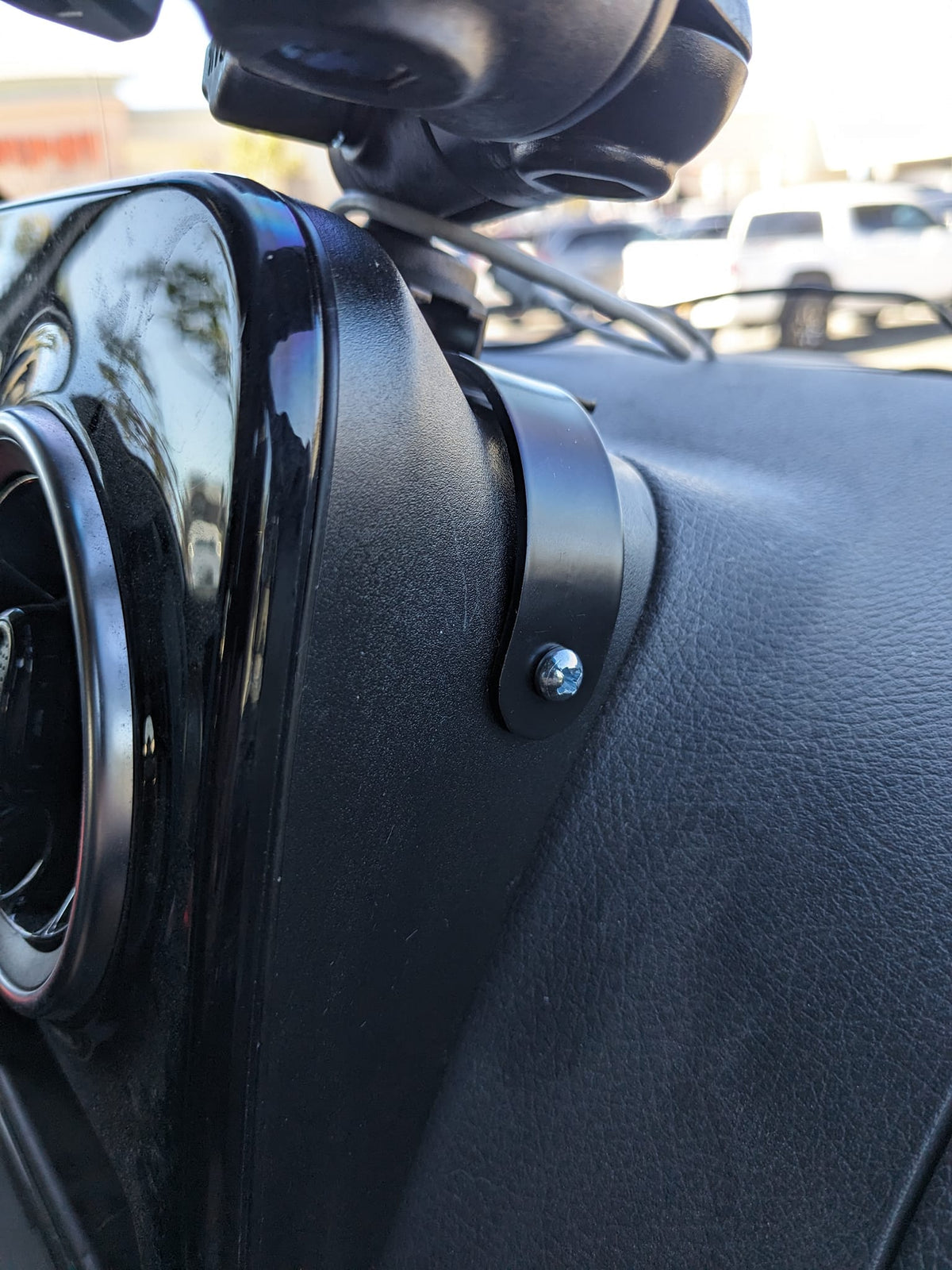 WHITE TOP ADVENTURES SPRINTER DASH ACCESSORIES AND PHONE MOUNTING SYSTEM