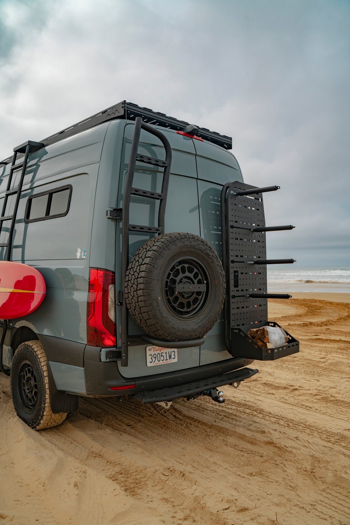 SPRINTER REAR TIRE CARRIER LADDER